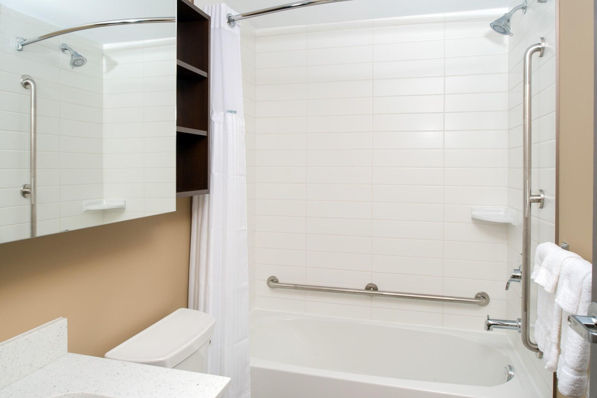 Microtel Inn & Suites By Wyndham Red Deer Exterior foto