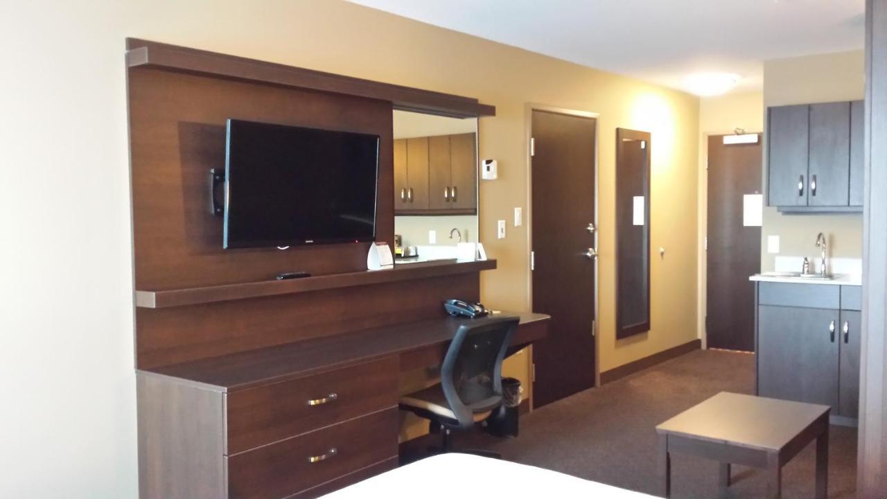 Microtel Inn & Suites By Wyndham Red Deer Zimmer foto